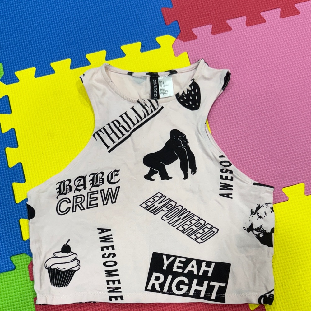 H&M Graphic Print Crop Top - Black and White